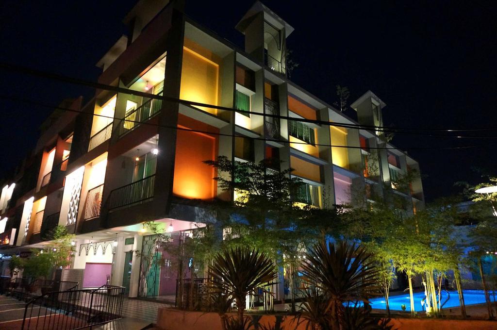 Langit Langi Hotel @ Port Dickson Exteriör bild